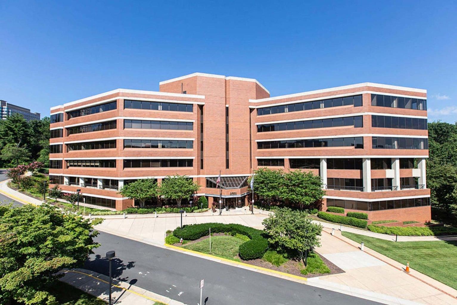 2,015 SF Office Space in McLean, VA Photo